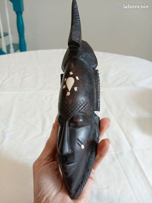 Masque Africain Décoratif En ébène - Dimensions 45 X 18 Cm - Poids 1.2 Kg - Occasion