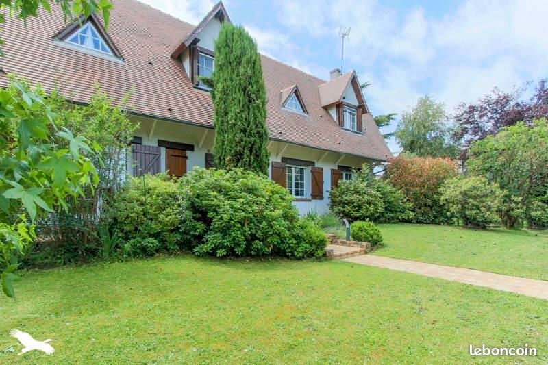 Maison 8 pièces 198 m² · à La Queue-les-Yvelines · 198 m² · 550 000 €