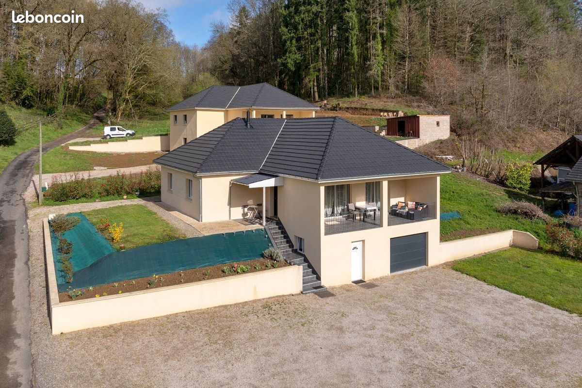 Maison 6 pièces 120 m² · à Altillac · 120 m² · 295 000 €