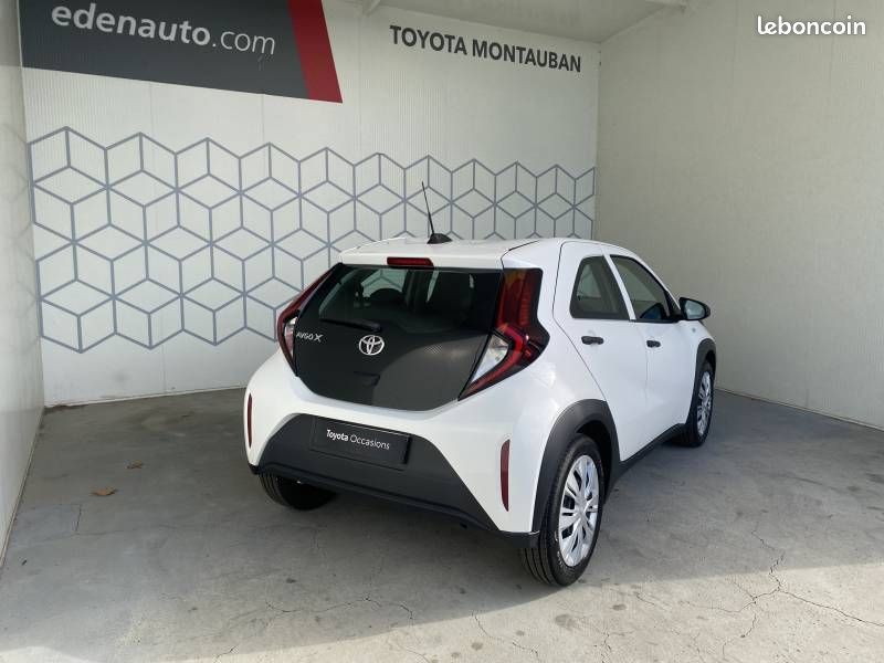Toyota aygo x 1.0 VVT-i 72 Active (image 4)