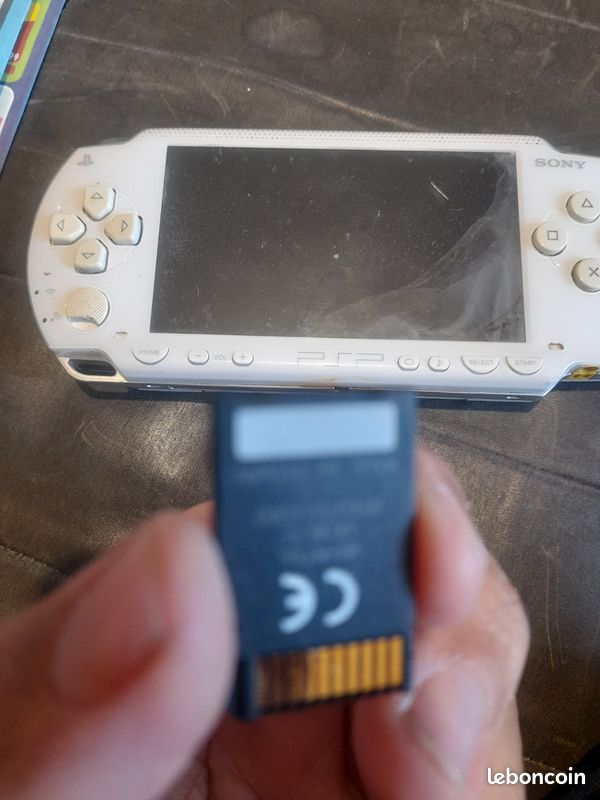CONSOLE SONY PSP Blanche - PSP 3004 - Hors Service HS EUR 24,99 - FR