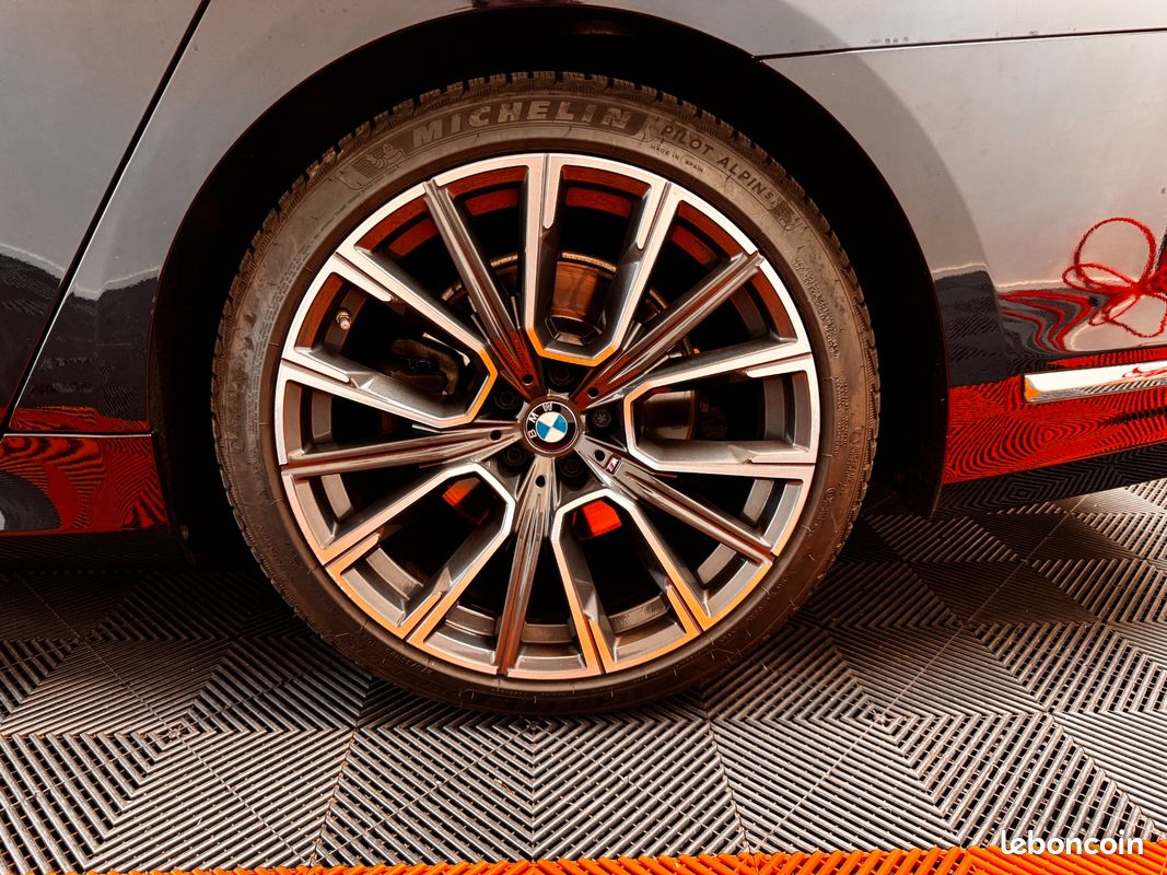BMW SERIE 7 3.0 740 D 320 M-SPORT XDRIVE /SUIVI FULL BMW/PACK INNOVATION/PREMIERE CLASSE/ASSIST PLUS/ASSIST PRo (image 29)