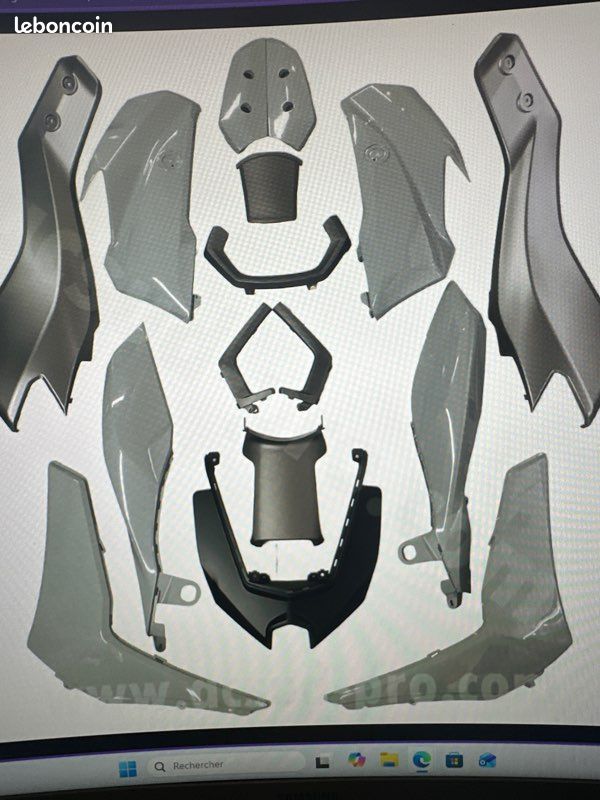 Kit carénages NMAX 125 (image 1)