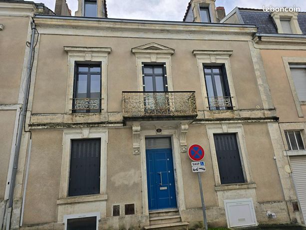 Maison 10 pièces 217 m²