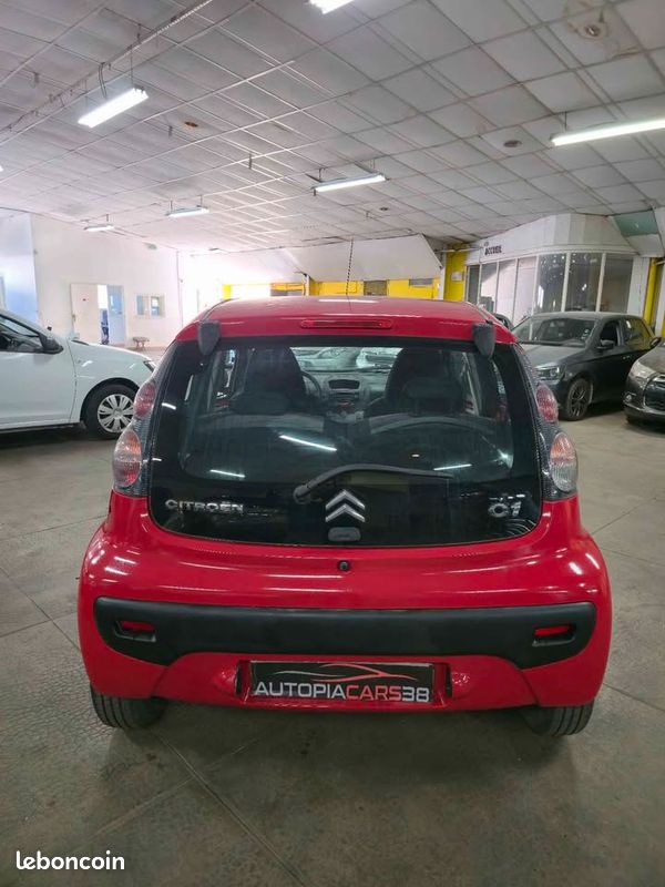CITROEN C1.0 vti 68 Ch , finition confort bv5 TBE. 4cv, 5 portes, (image 7)