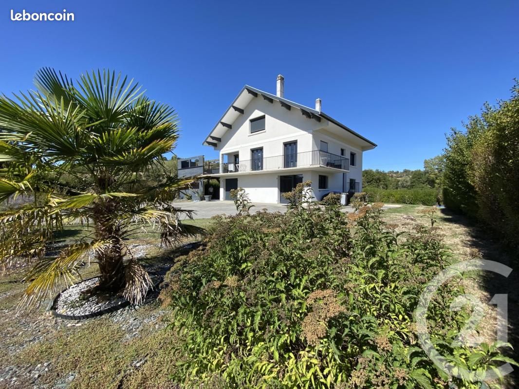 Maison 6 pièces 196 m² · à Montferrat · 196 m² · 416 000 €