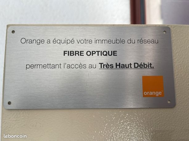 https://img.leboncoin.fr/api/v1/lbcpb1/images/3a/c9/8b/3ac98b63d5e76d89f9ed5c5ff2a62ce23fe836d8.jpg?rule=ad-image