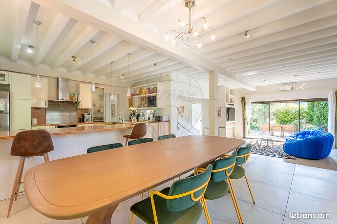 Maison 7 pièces 230 m² — 9