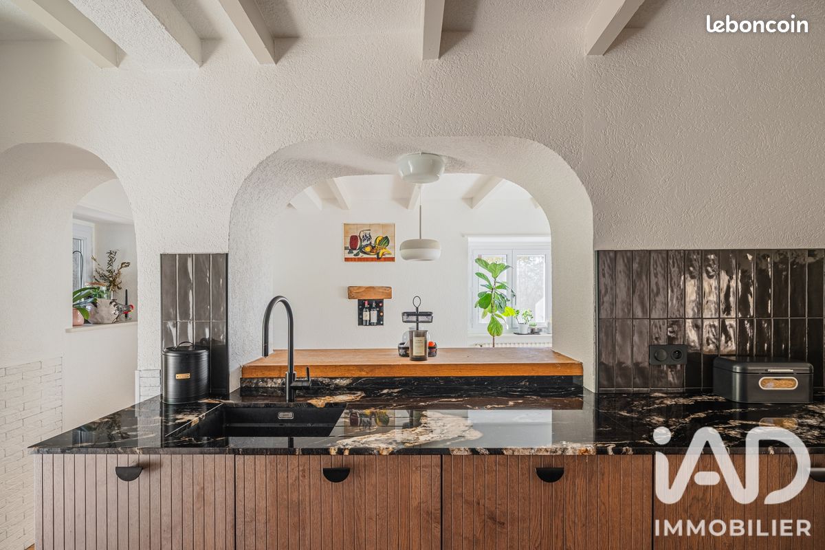 Propriété 5 pièces 234 m² (image 6)