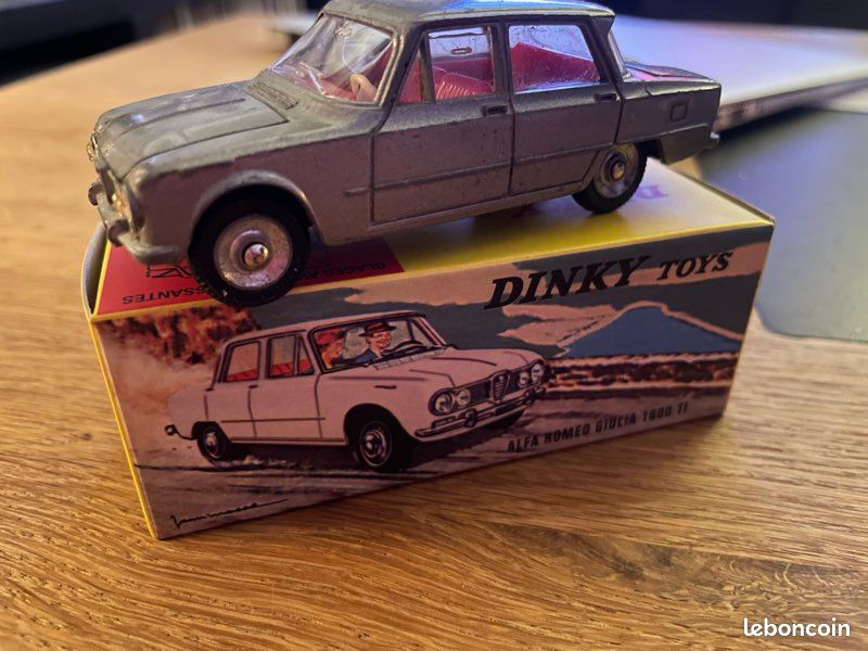 Dinky Toys Alfa Romeo Giulia TI – 514 – Échelle 1/43 – En Boîte – France