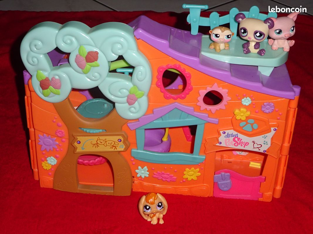 Lot maison dans les arbres Pet shop + animaux - TBE (image 1)