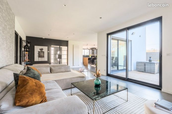 Villa 8 pièces 217 m²
