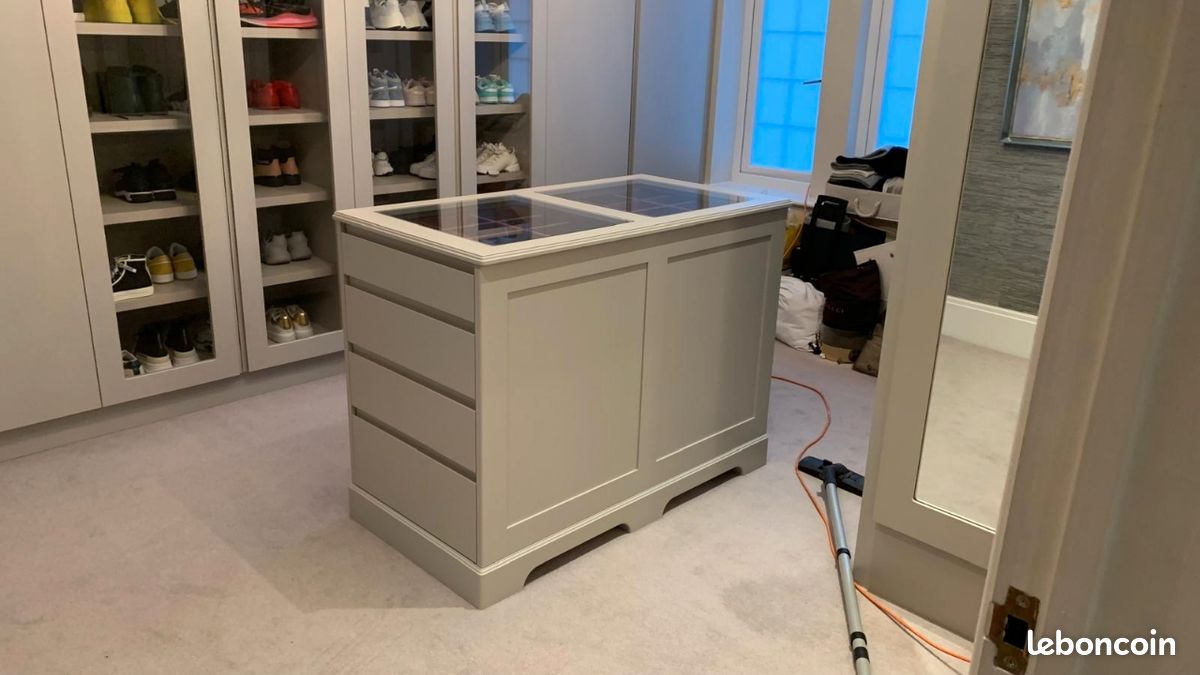 Grand dressing haute gamme avec îlot (image 6)