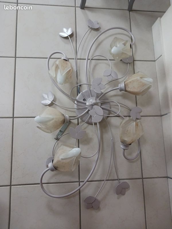 Lustre (image 1)