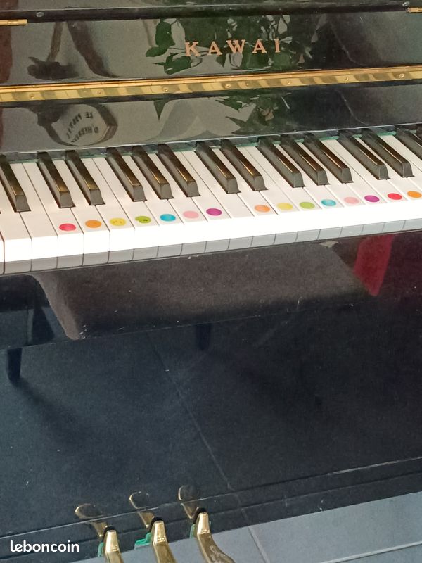 Piano droit KAWAI CE 8 noir brillant laqué noir (image 3)