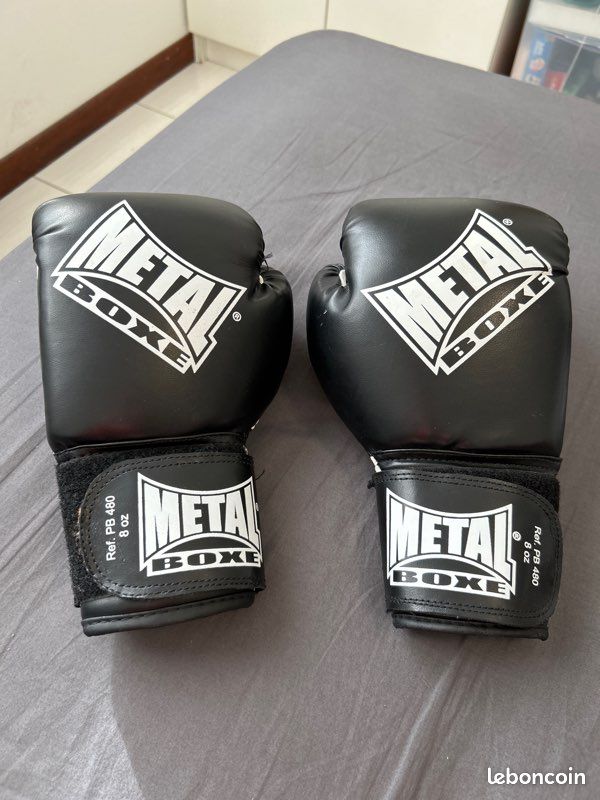 Gants de boxe, matériel et équipement de boxe, gants de MMA