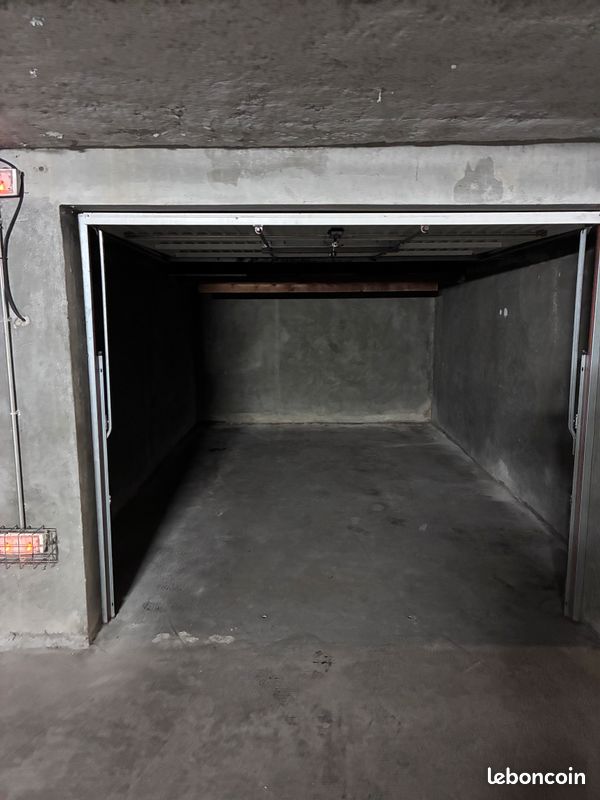 Garage/Box fermé de 15 m² (image 3)