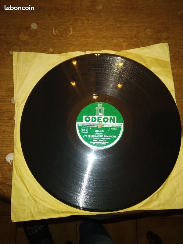 Lot 7 vinyles 78 tours (image 1)