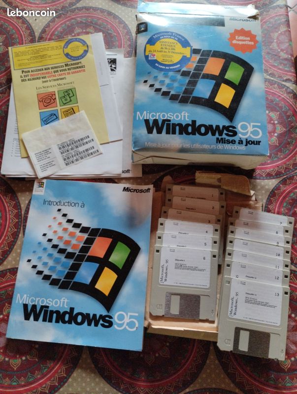 Logiciel Windows 95 en disquette - Accessoires informatique