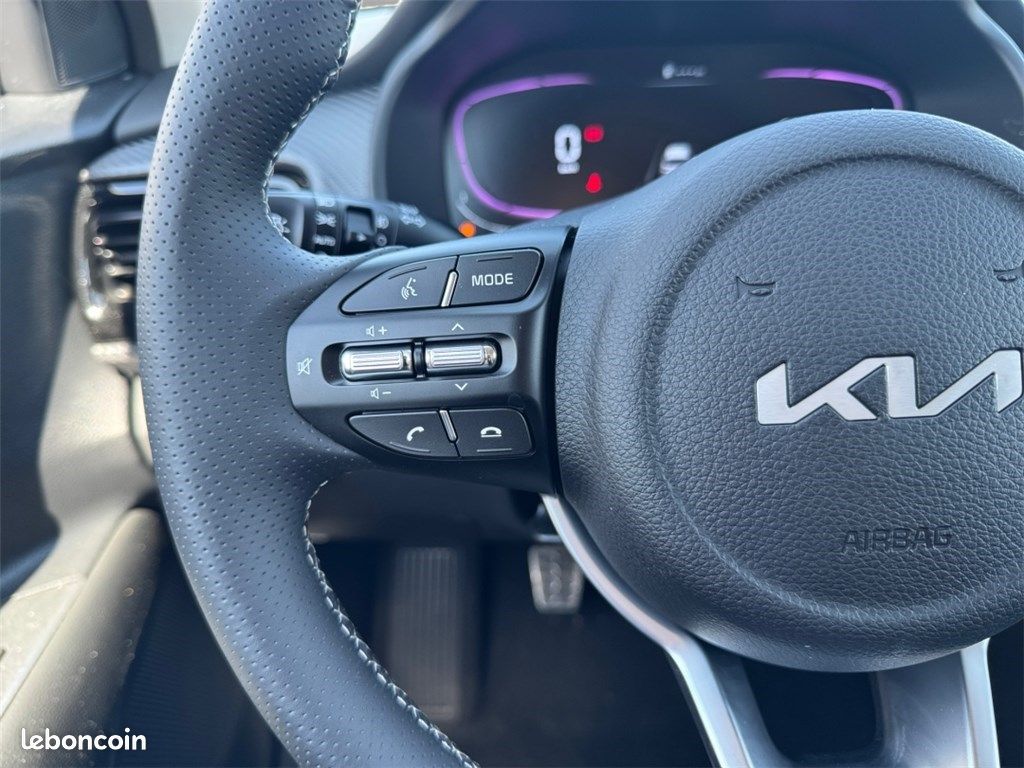 Kia Stonic 1.0 T-GDI 100 CH BVM6 GT-line (image 18)
