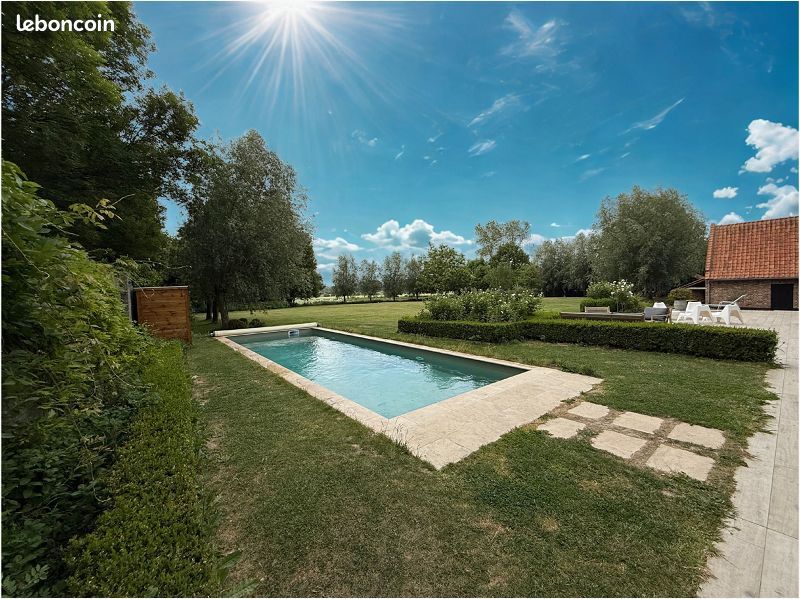 Maison 7 pièces 378 m² · à Bachy · 378 m² · 2 690 €/mois