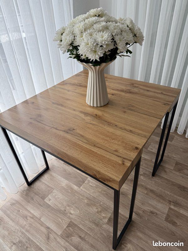 Table / Console (image 1)