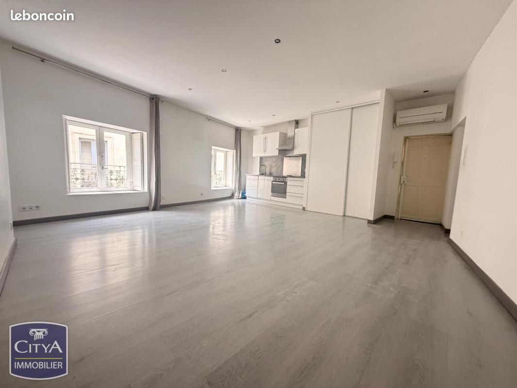 Appartement 2 pièces 61 m² · à Nîmes · 61 m² · 132 000 €