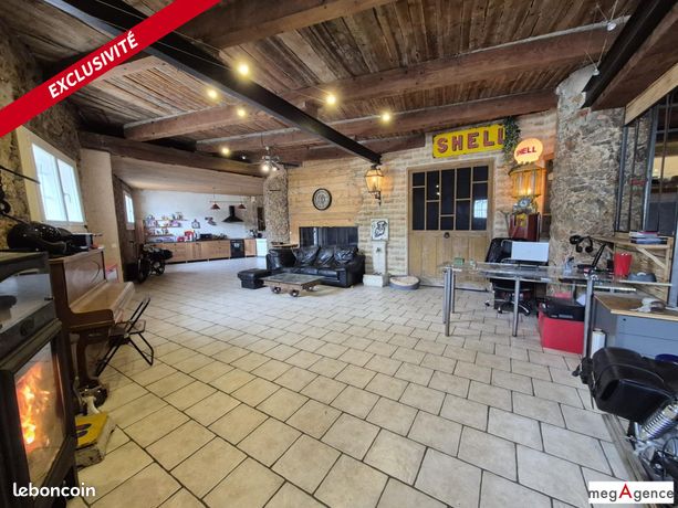 Loft 3 pièces 184 m²