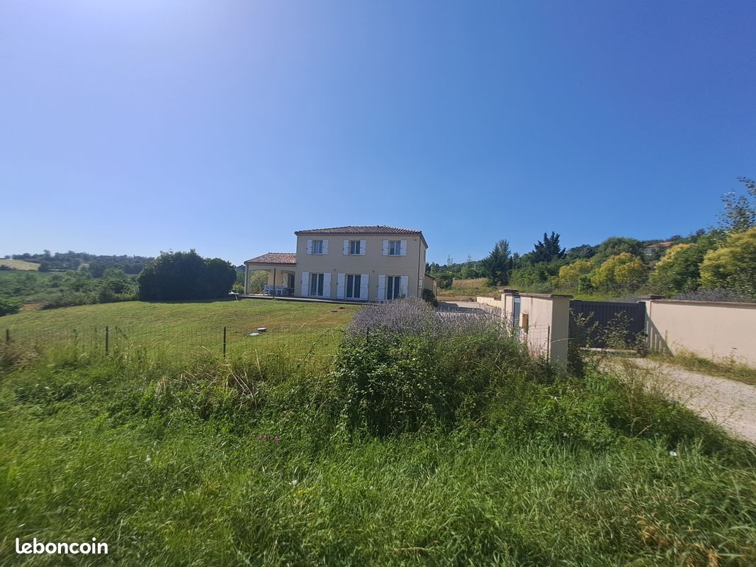 Maison 6 pièces 147 m² · à Montpezat-de-Quercy · 147 m² · 295 000 €