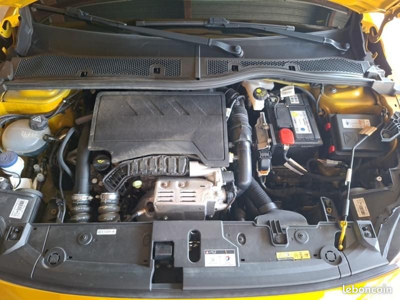 Peugeot 208 1.2 PureTech 100ch S&S Active (image 12)
