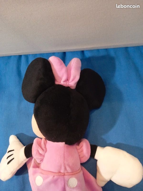 Peluche Minnie Disney grand modèle 35 cm (image 9)
