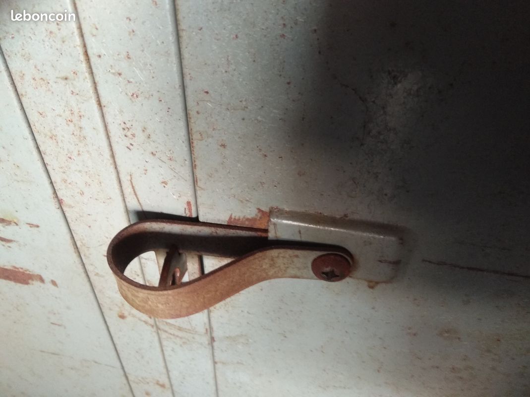 3 vestiaires en métal vintage (image 2)