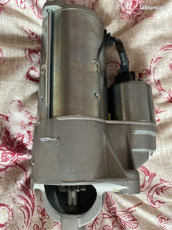 Démarreur neuf D7R44 (image 3)