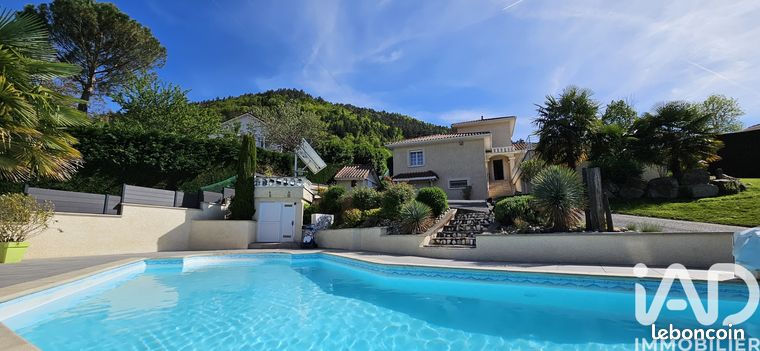 Maison 6 pièces 162 m²