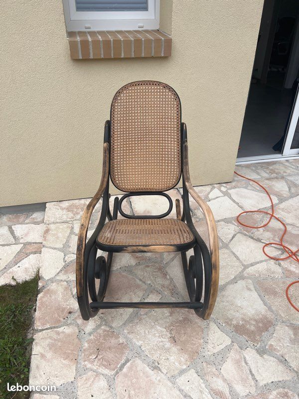 Rocking-chair à rénover (image 1)
