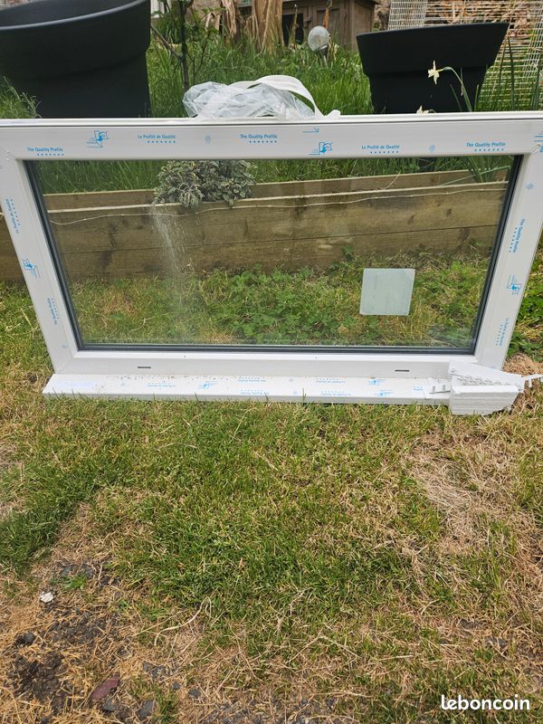 Fenetre pvc fixe 95 50 neuve (image 1)