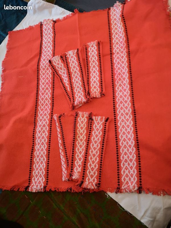 Petite nappe et serviettes (image 1)