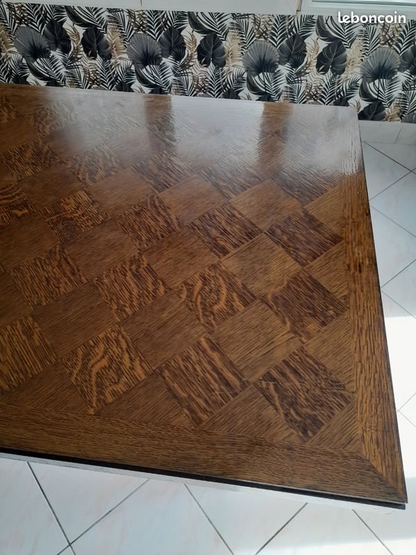 Table en bois (image 1)