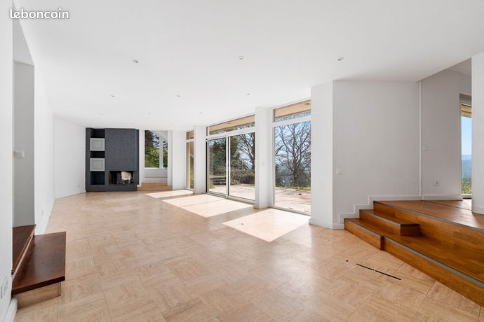 Maison 9 pièces 207 m²