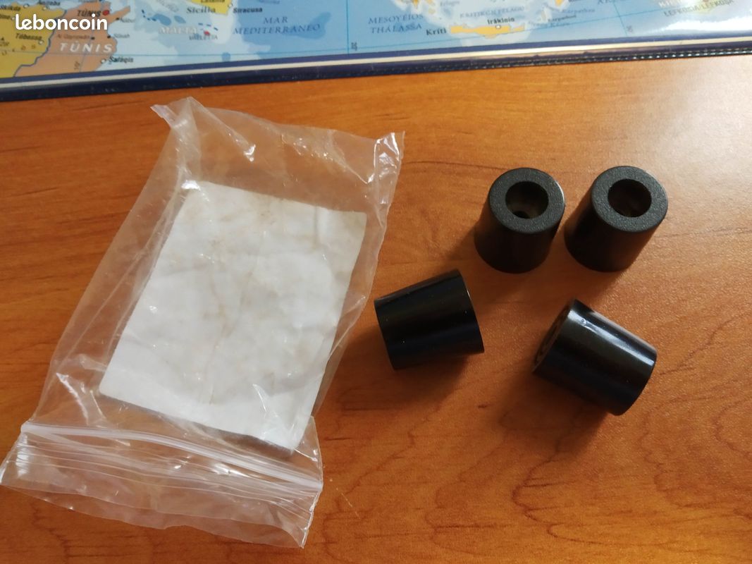 Pieds plastiques pour appareils divers (image 2)