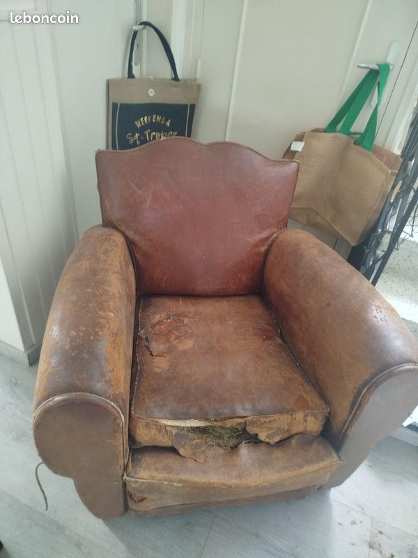 Fauteuil club moustache année 1950 à réfaunover (image 1)