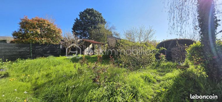 Maison 8 pièces 317 m²