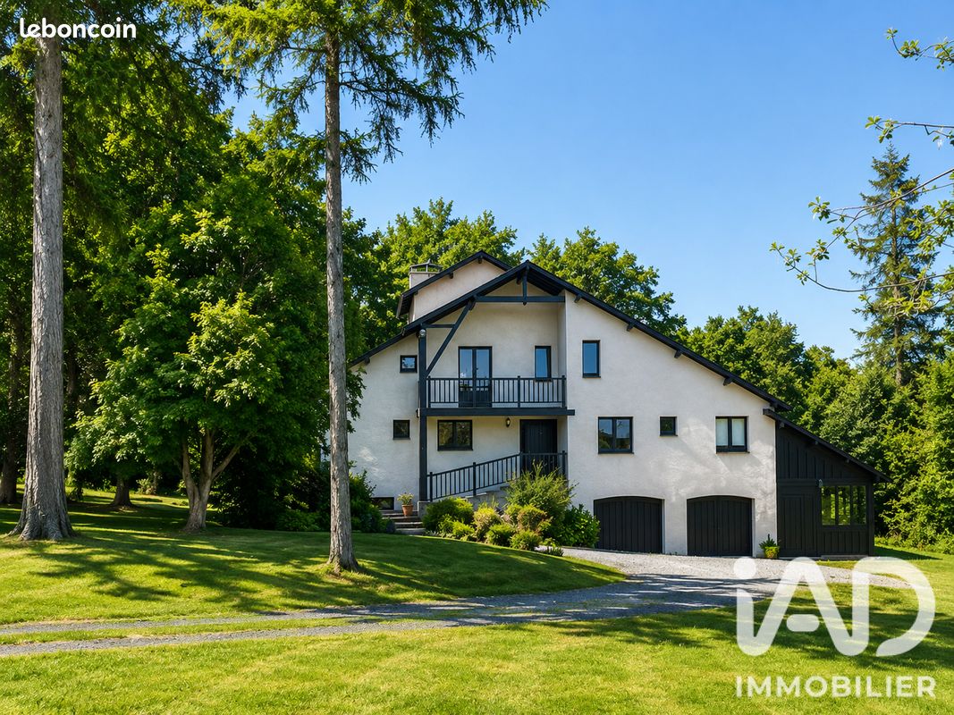 Maison 9 pièces 249 m² · à Gardères · 249 m² · 440 000 €