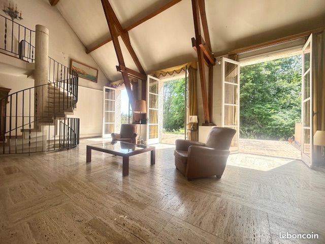 Propriété 13 pièces 341 m² (image 4)