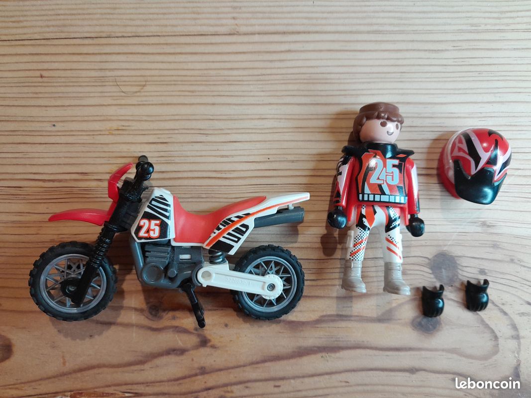 Pilote de motocross 9357 PLAYMOBIL : la boîte à Prix Pilote de motocross 9357 PLAYMOBIL : la boîte à Prix