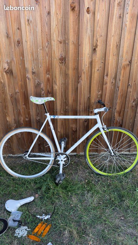 Vélo pignon fixe (image 1)