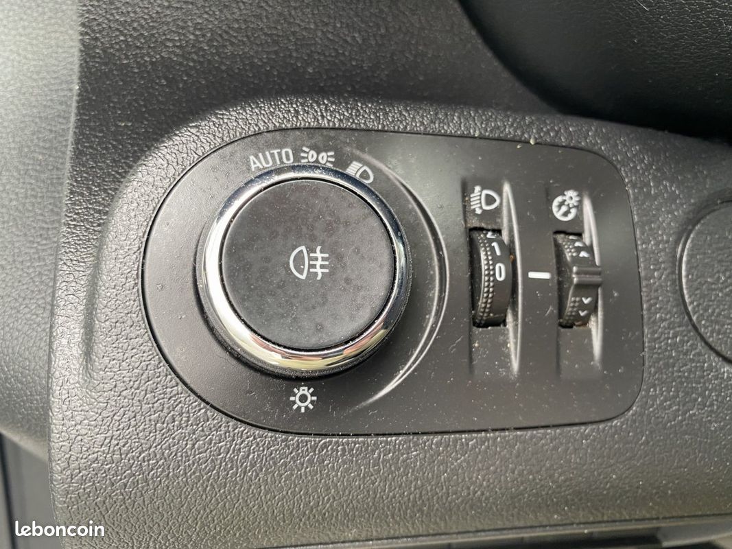 Opel Combo (4) L2H1 Cargo Augmenté 1.5 diese 100ch L2H1 PACK CLIM (image 12)