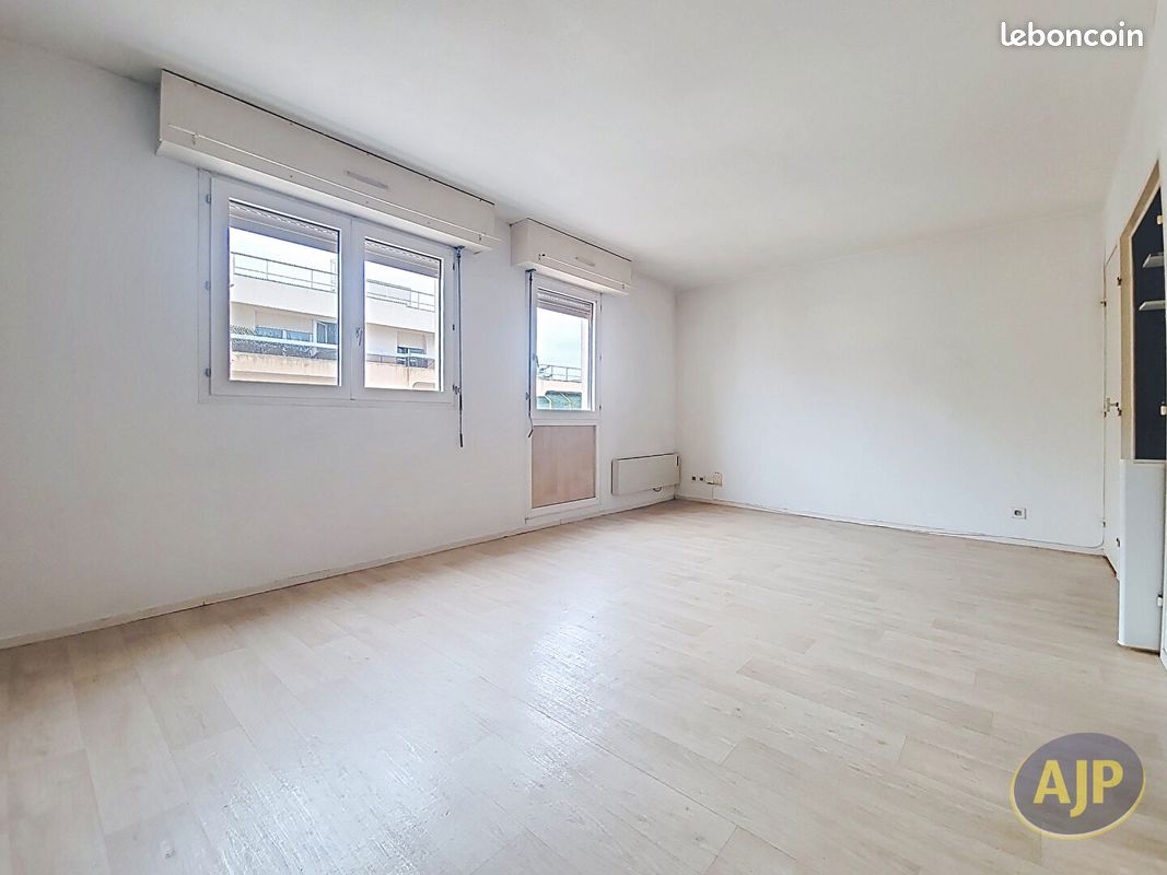 Studio 1 pièce 29 m² (image 2)