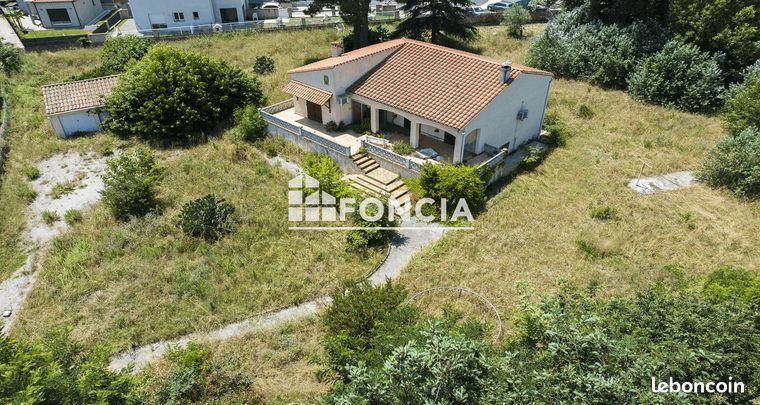 Rare villa sur 3400 m² de terrain