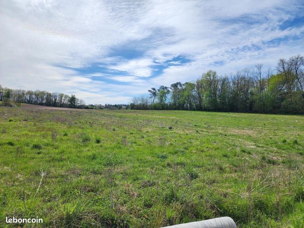 Terrain 1 045 m² Bassillac